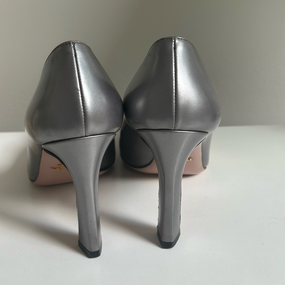 Authentic Prada Heels - Picture 5 of 5
